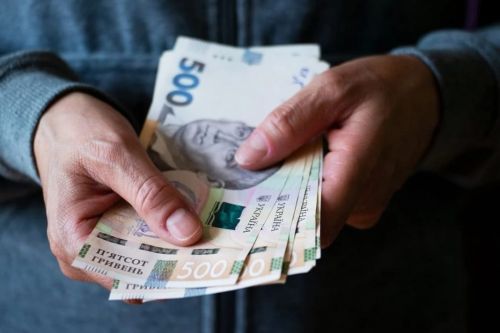 Середня зарплата в Україні перевищила 30 тисяч гривень: Держстат оприлюднив нові дані