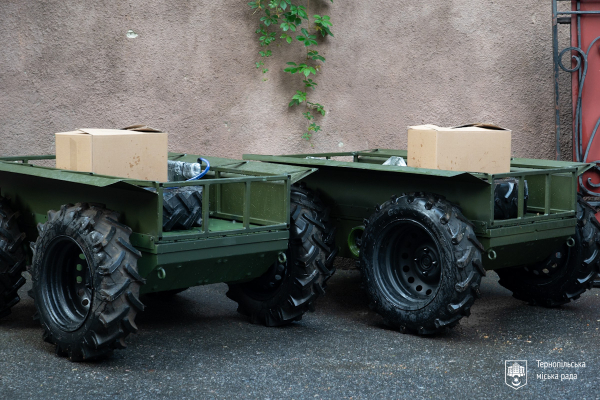 Тернопільська громада передала військовим роботизовані комплекси «ТАРГАН 200»