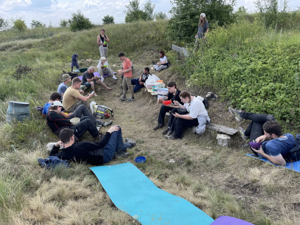 До однієї з найзагадковіших печер України на Тернопільщині з'їхалися студенти п'яти університетів (фото)