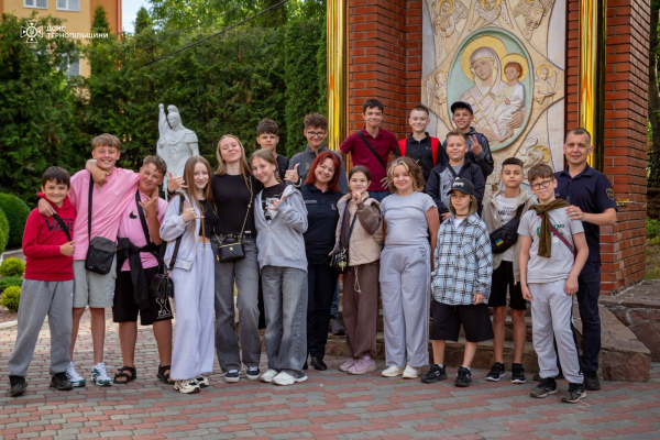 Діти рятувальників з Тернопільщини поїхали на відпочинок у Польщу (фото)