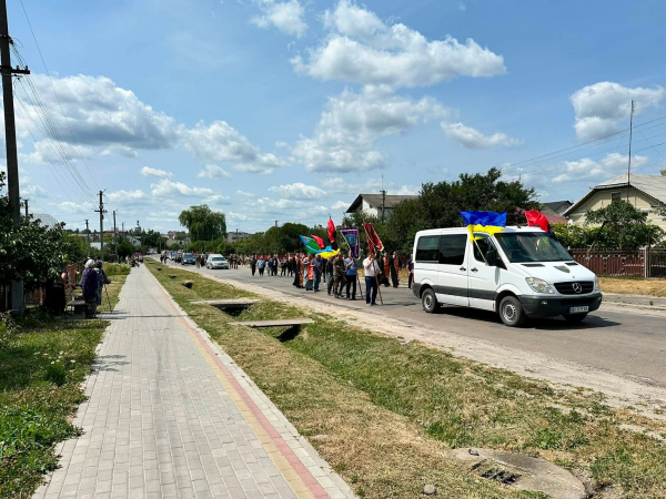 «На щиті» до Козівської громади повернувся захисник Михайло Завиташ (фото)