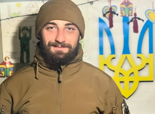 Воїна з Тернопільщини нагородили нагрудним знаком "За мужність" та відзнакою "За оборону України" (фото)