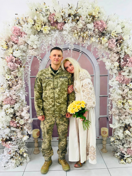 Попри війну – разом: у Тернополі військовий Михайло та Анастасія стали подружжям (фото)