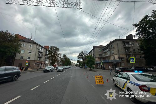 У центрі Тернополя авто збило велосипедиста