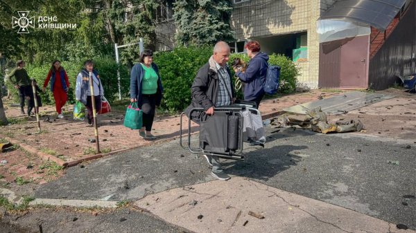 Після російської атаки із Вишневого евакуювали понад 600 людей (фото, відео)
