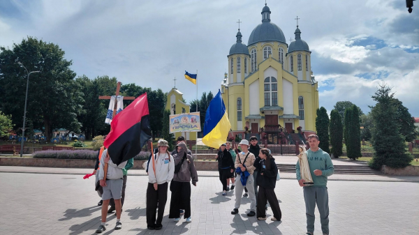 До Зарваниці прибувають перші паломники Загальнонаціональної прощі (фото)