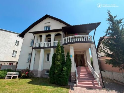 У приватному пансіонаті на Тернопільщині виявили численні порушення прав людини (фото)