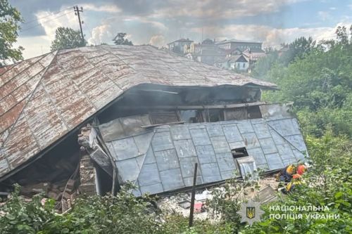 У Борщеві стався вибух у покинутому будинку