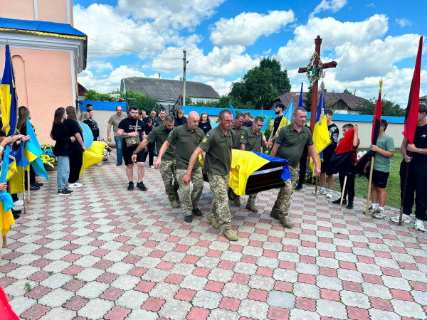 Козівська громада попрощалася із 36-річним захисником Богданом Бакулінським (фото)