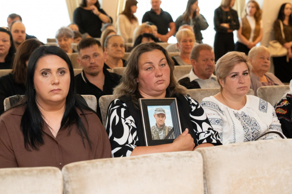 На Тернопільщині посмертно нагородили 46 полеглих захисників України (фото)