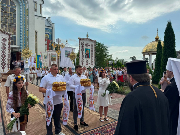 Настоятель отримав орден: храм у Хоросткові святкує 30-річний ювілей (фото)