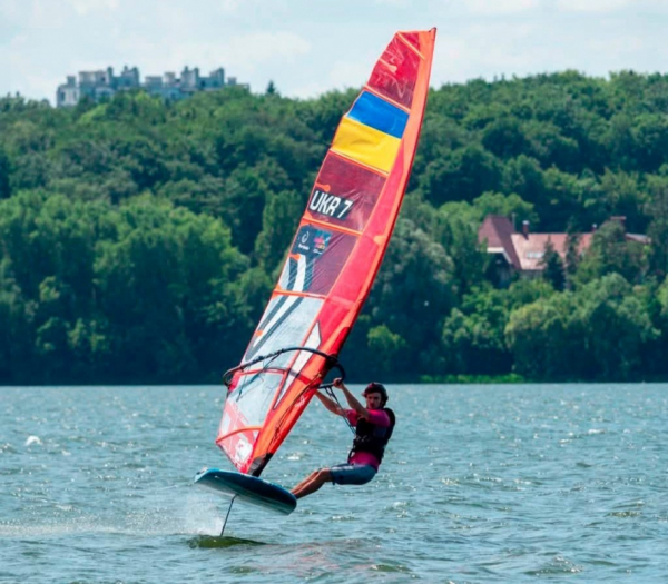 Віндсерфінгісти у Тернополі боролися за золото чемпіонату України (ФОТО)