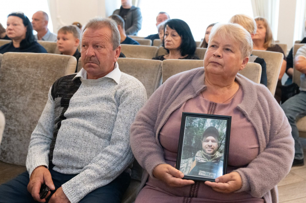 На Тернопільщині посмертно нагородили 46 полеглих захисників України (фото)