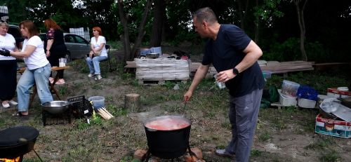 «Ветеранський борщ» у Лішні: захисники, волонтери та родини військових зібралися на фестивалі єдності (відео, фото)