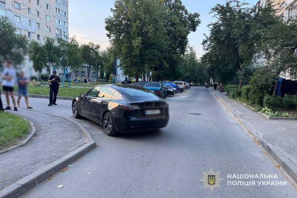 В Хоростківській громаді п'яний водій збив 13-річну дівчинку на електросамокаті (фото)