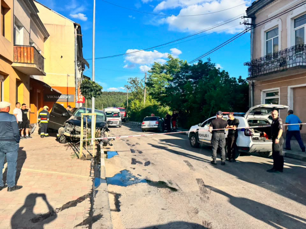 2,29 проміле алкоголю у крові: у Бучачі сталася ДТП з двома потерпілими (фото, відео)