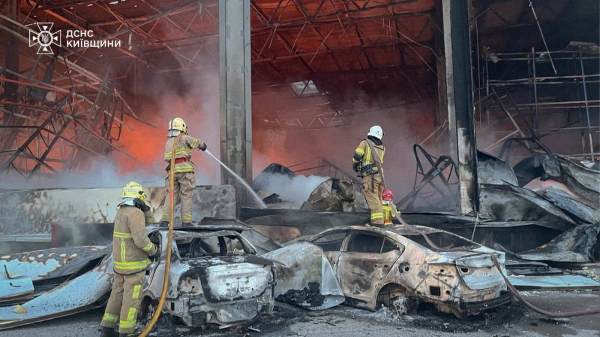 росія завдала одного з наймасованіших ударів по Києву: є загиблий, триває ліквідація пожеж (фото, відео)