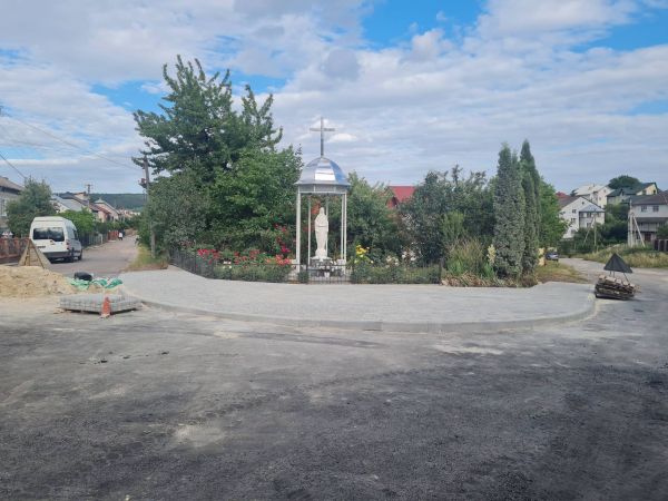 У Бережанах завершують ремонтні роботи на основних дорогах міста (фото)