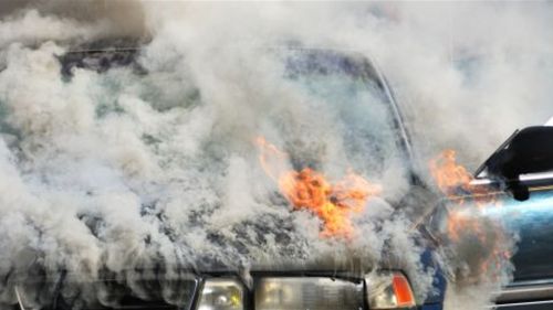 Загорівся автомобіль на дорозі в Тернополі