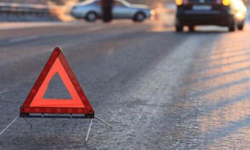 Під колеса авто потрапили діти: ДТП з потерпілими у Вишнівці