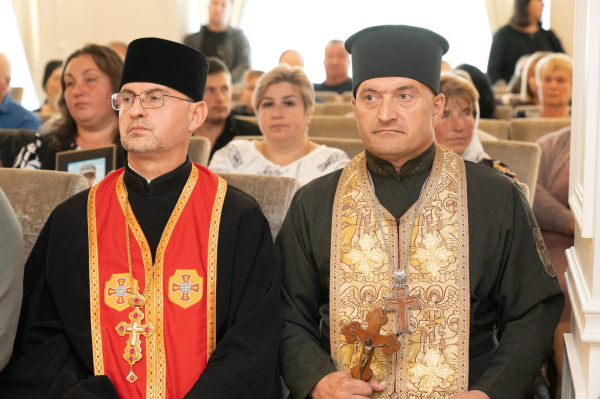 На Тернопільщині посмертно нагородили 46 полеглих захисників України (фото)