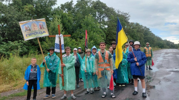 До Зарваниці прибувають перші паломники Загальнонаціональної прощі (фото)