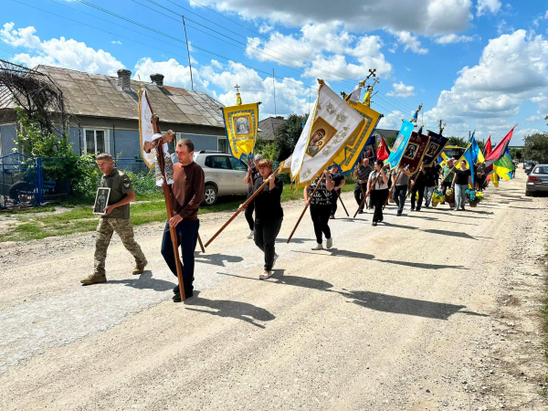 Козівська громада попрощалася із 36-річним захисником Богданом Бакулінським (фото)