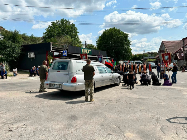 «На щиті» до Козівської громади повернувся захисник Михайло Завиташ (фото)