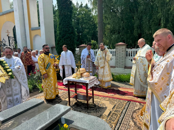 Настоятель отримав орден: храм у Хоросткові святкує 30-річний ювілей (фото)