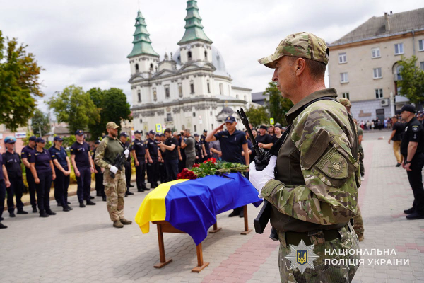 У Тернополі в останню путь провели старшого сержанта поліції Івана Нагайовського (фото)