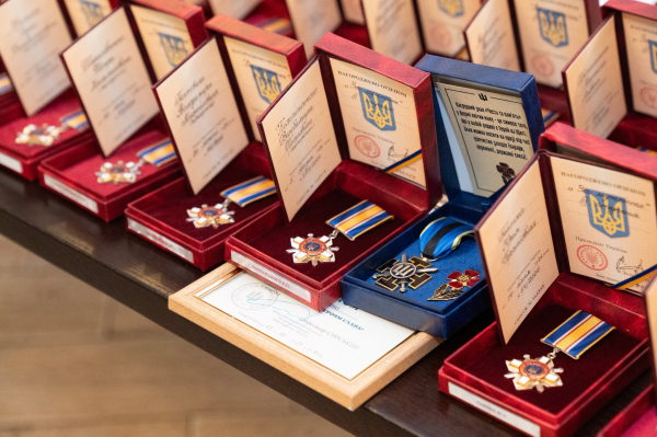 На Тернопільщині посмертно нагородили 46 полеглих захисників України (фото)