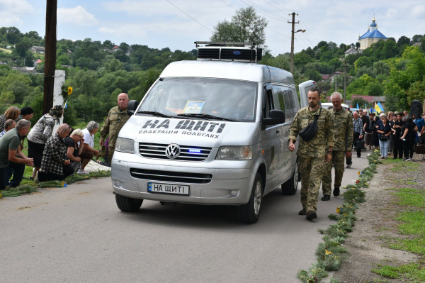 Бучацька громада попрощається із полеглим захисником Назарієм Таїровим (фото)