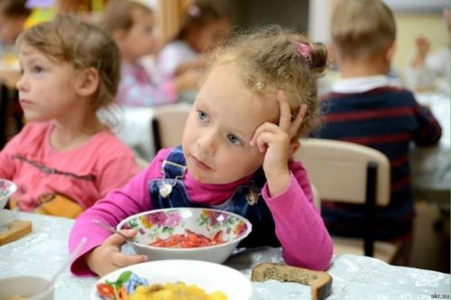 Безкоштовне харчування дітей буде можливим лише за наявності спеціальної картки: з вересня стартують зміни у школах Тернополя