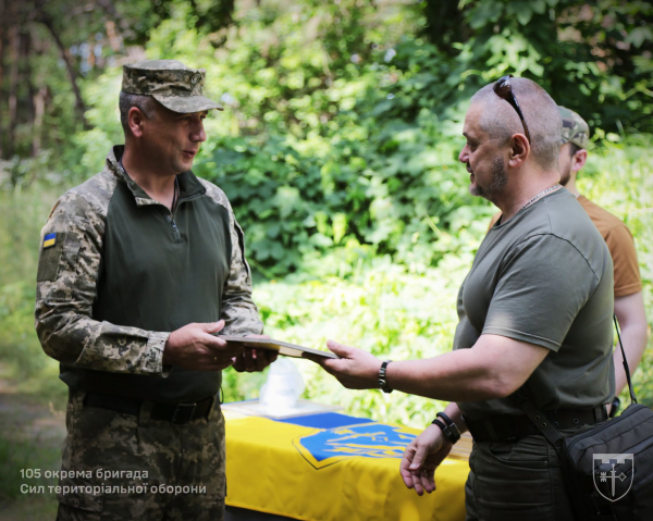 Тернопільські захисники, які воюють на передовій, отримали почесні нагороди (фото)