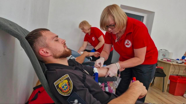 У Кременці 35 людей здали кров під час виїзної донації (фото)