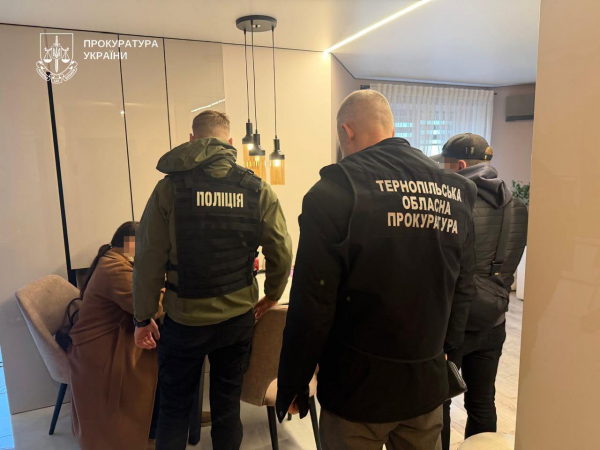 За 1500 доларів обіцяла зняти чоловіка з розшуку «Оберіг»: на Тернопільщині судитимуть начальницю підрозділу ДСНС (фото)