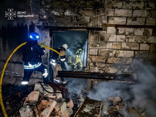 росіяни масовано атакували Одещину: горить "Епіцентр" (фото, відео)