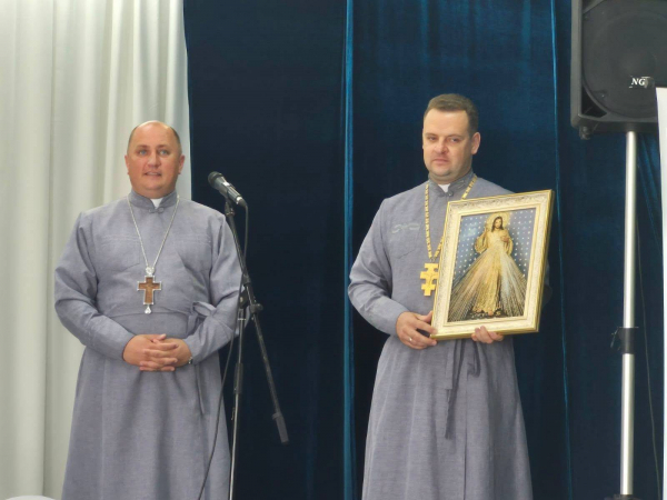 35 років береже лемківську пісню: на Чортківщині відзначили ювілей народного ансамблю (фото)