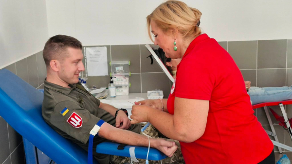 Бережани знову серед лідерів: до виїзної донації долучилися 92 донори (фото)
