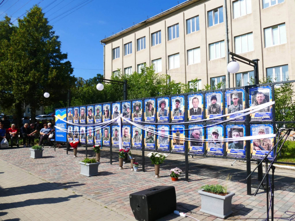 Віра, надія і очікування: на Тернопільщині відкрили Алею зниклих безвісти воїнів (фото)