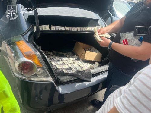 За 17 тисяч доларів відправляв призовників за кордон: у Тернополі затримали організатора схеми