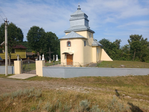 Ні власника, ні балансоутримувача: у Касперівцях через суд вимагають оформити на державу церкву XVI століття (фото)