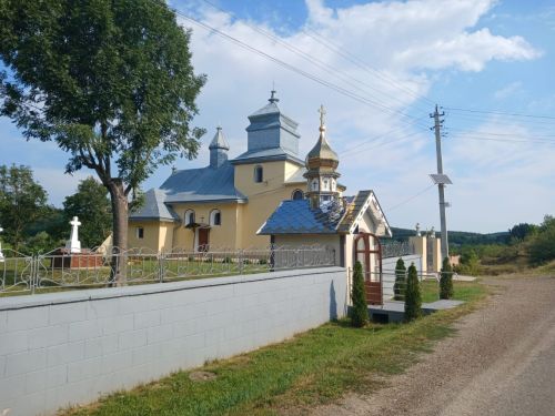 Ні власника, ні балансоутримувача: у Касперівцях через суд вимагають оформити на державу церкву XVI століття (фото)