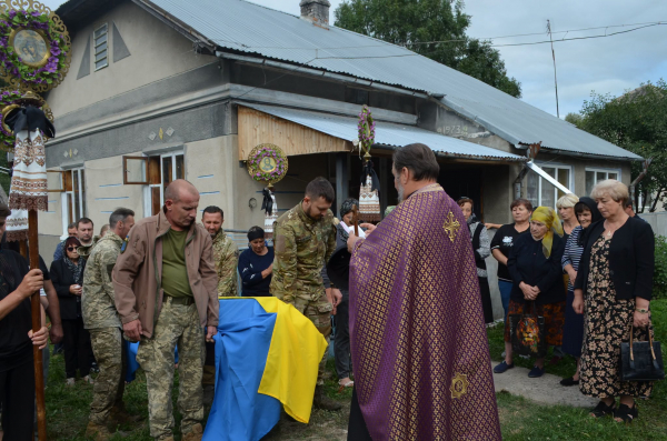 Тернопільщина прощалась із померлим ветераном російсько-української війни Степаном Стасишином (фото)