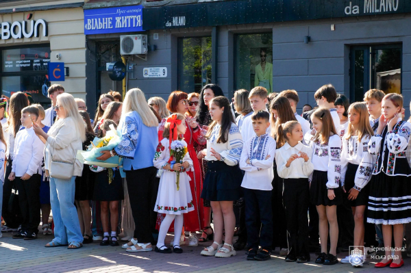 У Тернополі 84 юних таланти отримали сертифікати на щомісячні стипендії (фото)