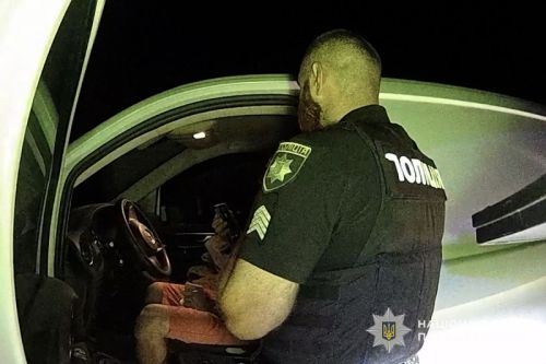 Зупинили між Байківцями і Тернополем та доставили до ТЦК: що відомо про історію з 35-річним водієм