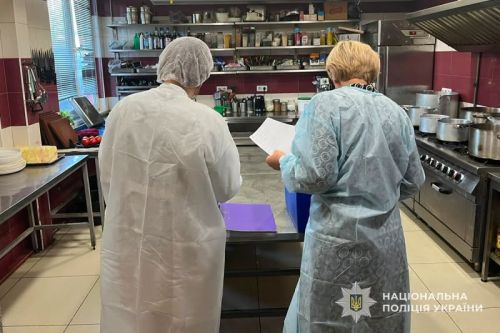 На Тернопільщині 16 учасників тренувальних зборів захворіли на кишкову інфекцію: поліція відкрила провадження