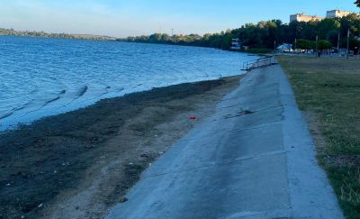 Вода відступила від «Циганки»: Тернопільський став міліє на тлі сухої погоди