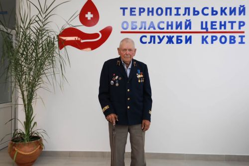 52 донації та десятиліття розвитку донорського руху: історія 92-річного залізничника з Тернополя (фото)