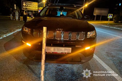 У Тернополі на проспекті Степана Бандери в аварії постраждала жінка (фото)